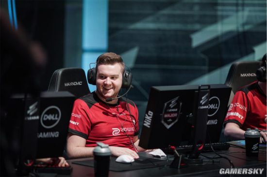 姿态塞拉斯毁天灭地 小钰狗头团战乱敲 姿态队1-0PYL队